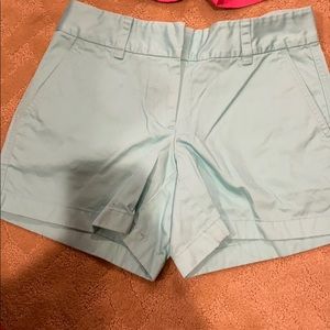 Vineyard vines size 0 turquoise and pink shorts!